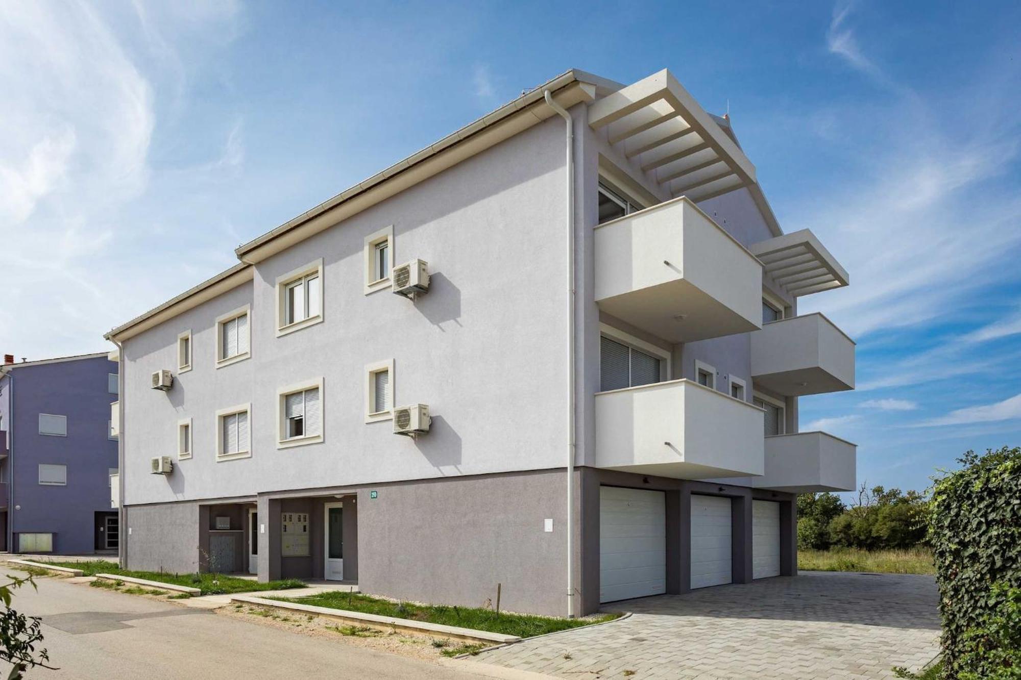 Lana Luxe Apartment Пула Екстериор снимка