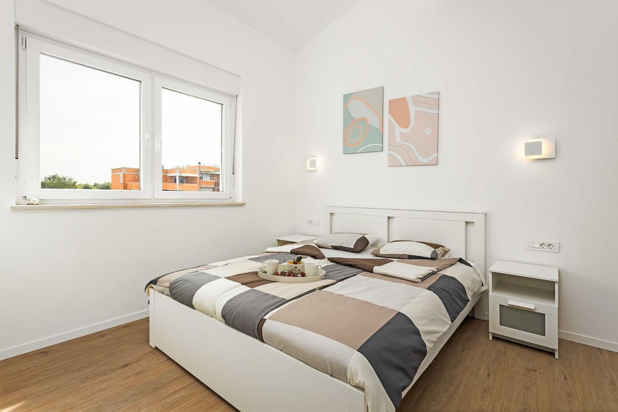 Lana Luxe Apartment Пула Екстериор снимка